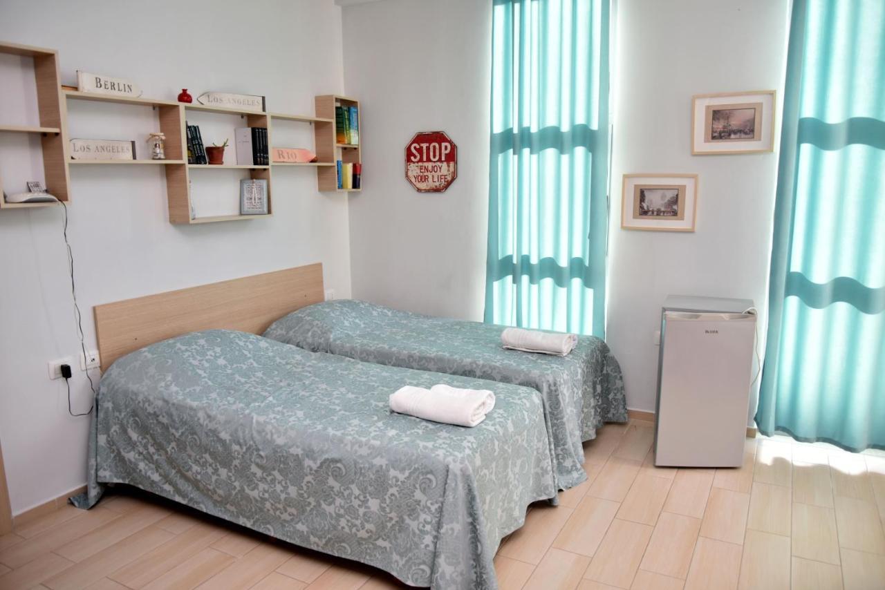 Arianiti Guesthouse فلورا المظهر الخارجي الصورة